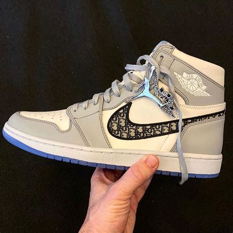 jordan retro 1 dior|dior jordan 1 kids.